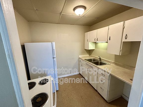 5th image of 617 E 4th St #2
