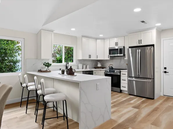 7924 Greenly Dr, Oakland, CA 94605