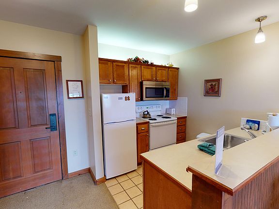 3rd image of 33 Allegheny Springs Ln #136