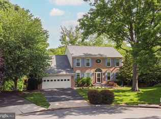 5201 Belle Plains Dr, Centreville, VA 20120