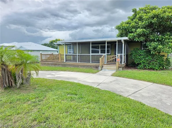 400 E Lakeview Dr, Avon Park, FL 33825