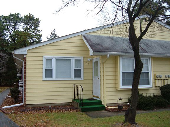 4th image of 9A Lexington Dr