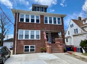 163 Beach 122 St, Rockaway Park, NY
