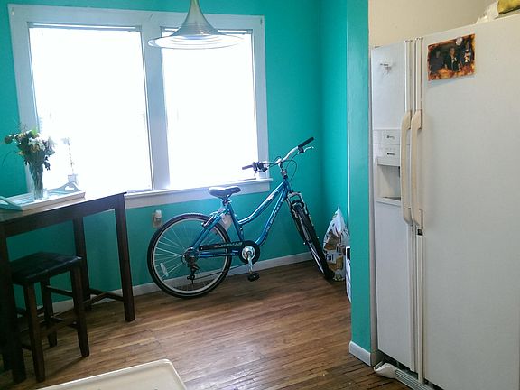 4th image of 1613 E St #1