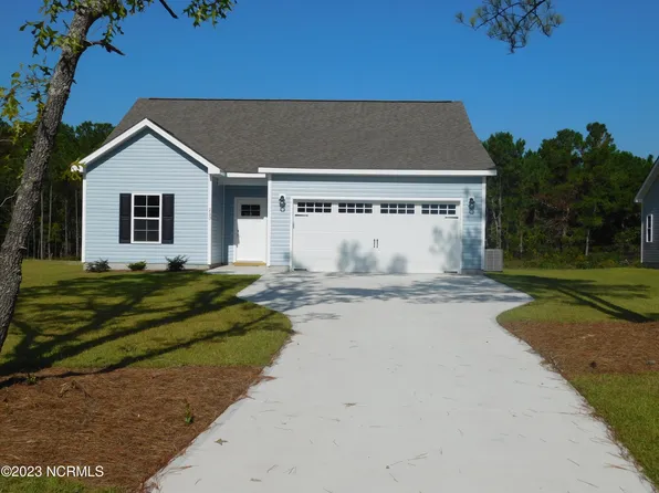 230 River Oaks Drive, Stella, NC 28582