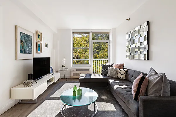 Sold by Compass | media 1