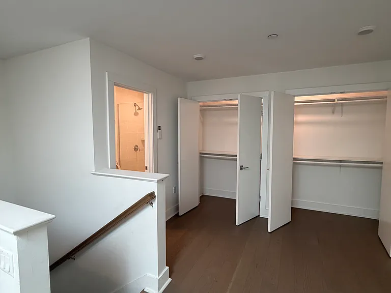 25 Eleanor St #205 — Photo 18