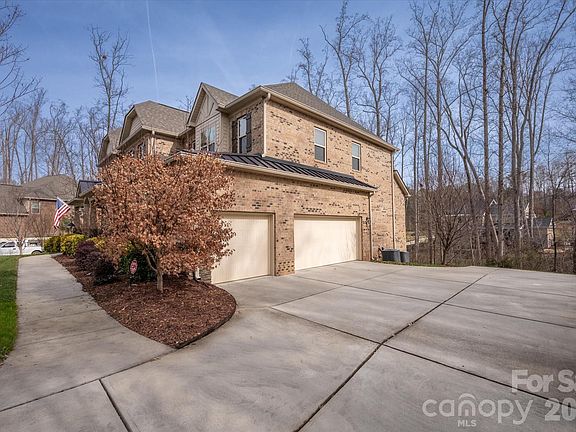 3rd image of 9920 Stonebridge Way