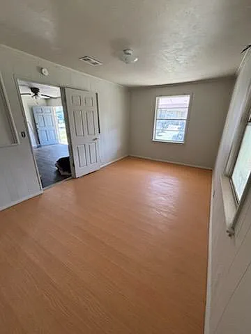 3 bed, 958 sqft, $1,200 — Photo 4