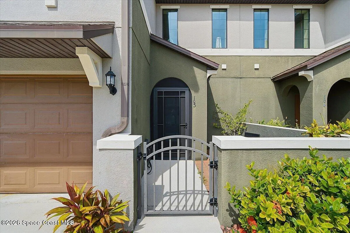 3 bed, 2.5 bath, 1495 sqft, $2,900 — Photo 3