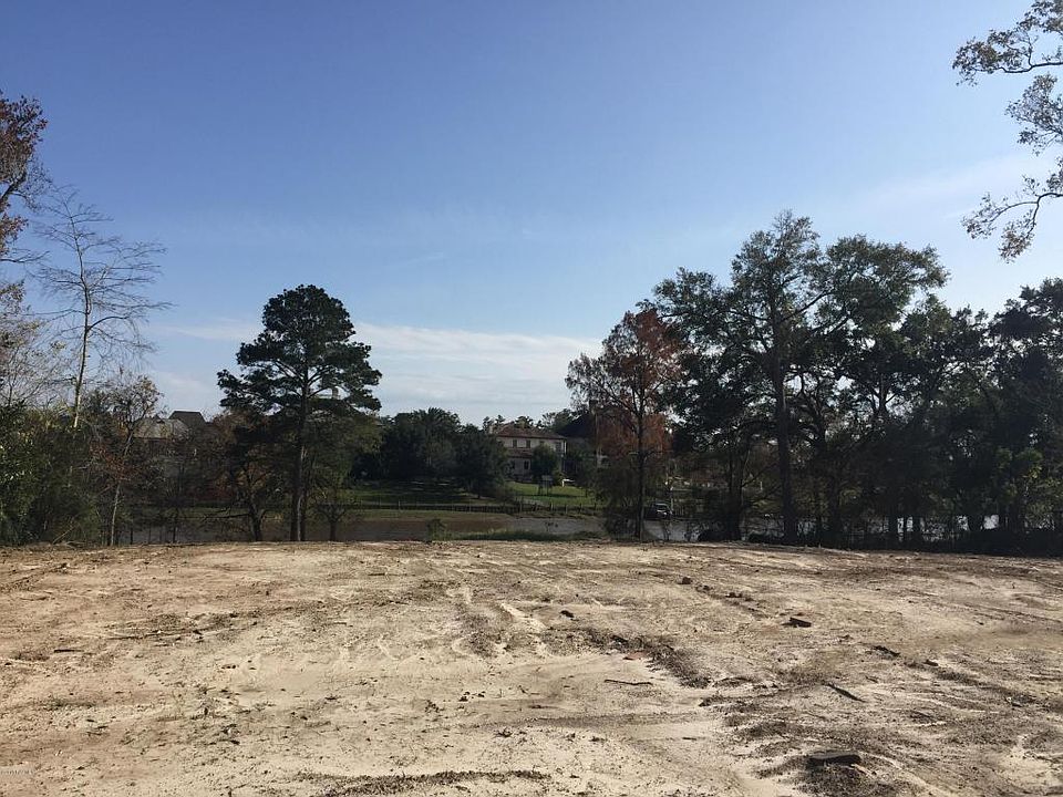 1st image of 4 Camellia Cir