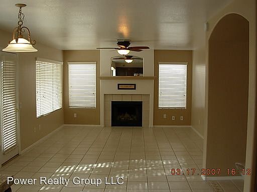 2nd image of 30 N Sahuaro Dr