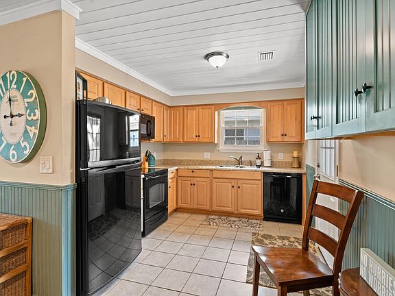 4th image of 407 16th Ave S
