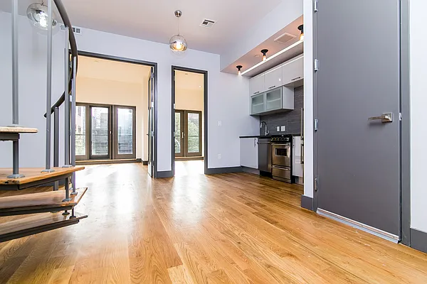 Rented by Nooklyn NYC LLC | media 32