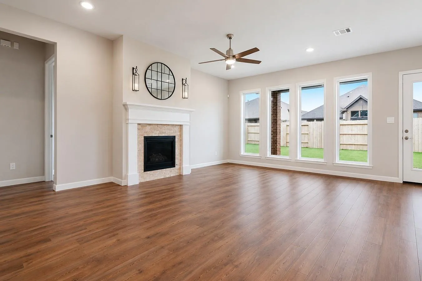 4 bed, 3.0 bath, 3003 sqft, $3,500 — Photo 4