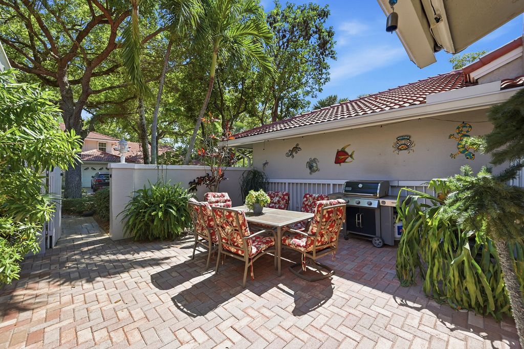 4115 Carriage Drive #P2, photo 8