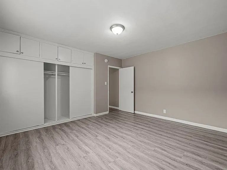 3845 Potomac Ave — Photo 18