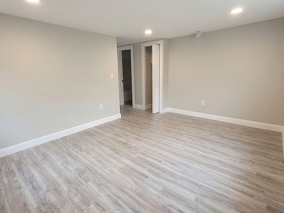 3rd image of 7 Milton Ave #1A
