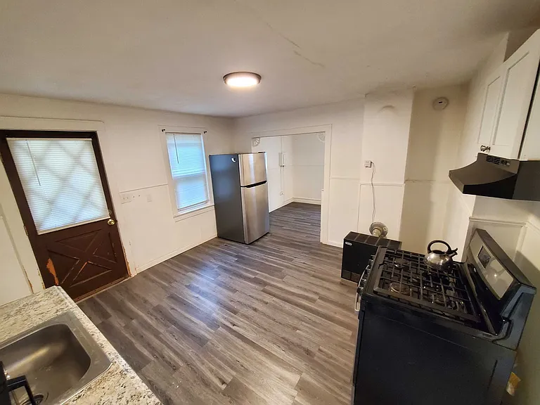 4205 Albany St — Photo 2