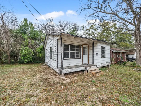 1918 Roosevelt St, Huntsville, TX 77320