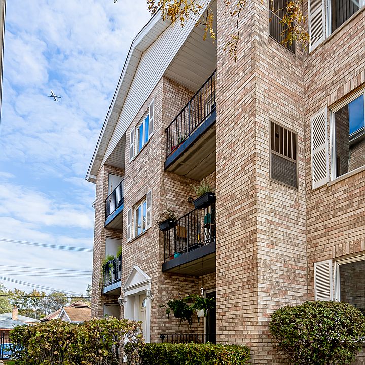 1st image of 5401 N Milwaukee Ave #2B