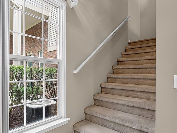 5th image of 1834 Flagstone Cir #37
