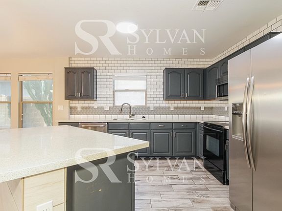 4th image of 3120 W Saint Anne Ave