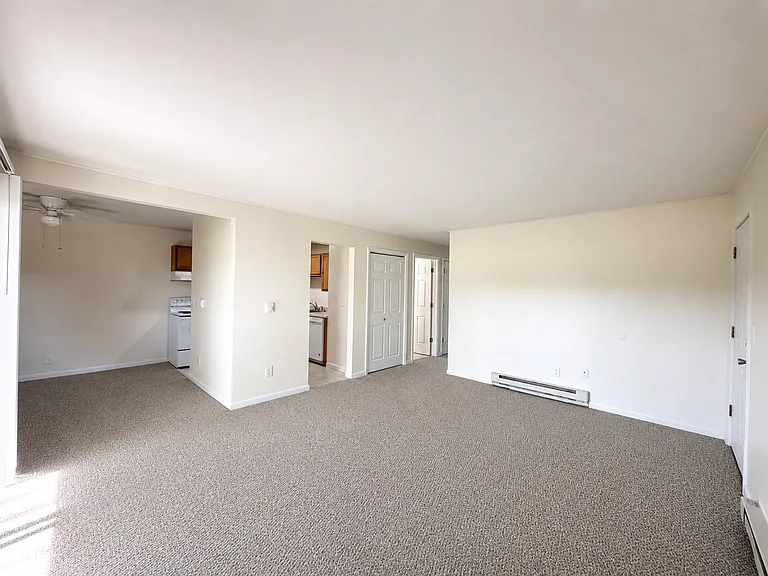 Old Carriage House Apartments — Photo 15