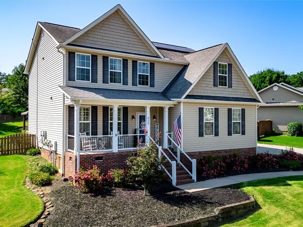 606 Summitbluff Dr, Greenville, SC 29617