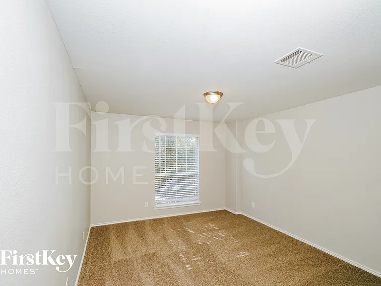 9538 Shetland Ct — Photo 10
