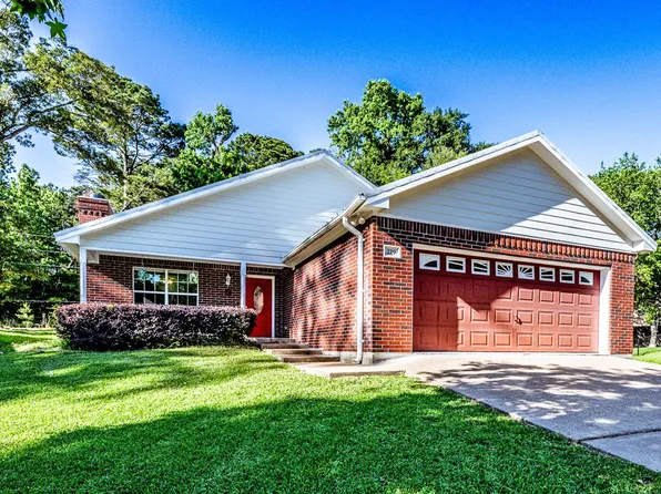 229 Evergreen Dr, Huntsville, TX 77340