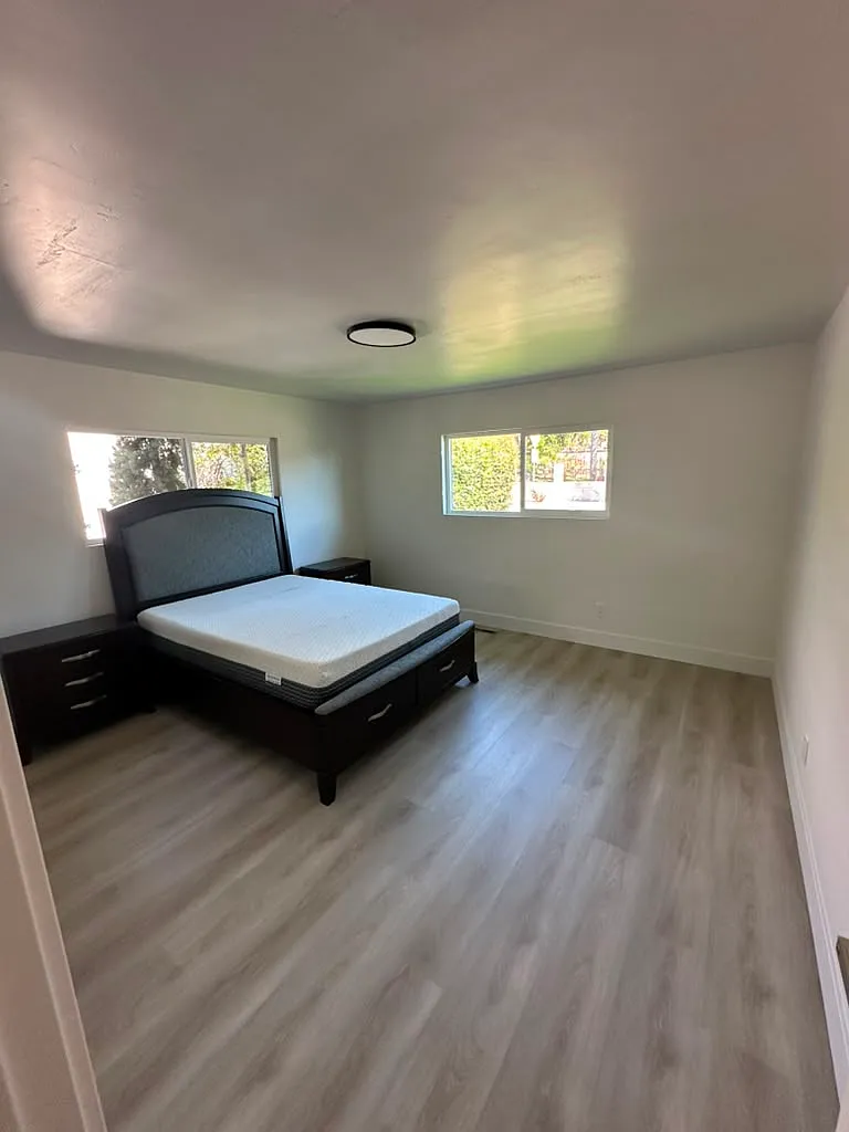 3 bed, 1850 sqft, $1,500 — Photo 1