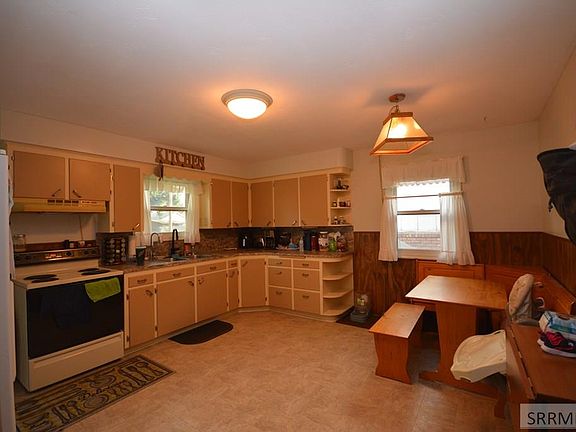 4th image of 325 W 17th St