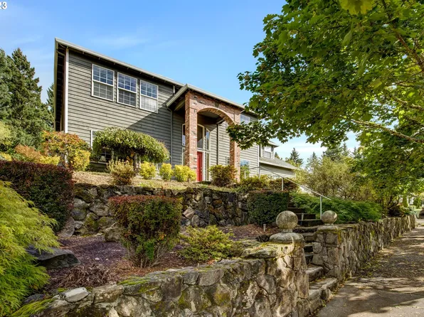16048 Trail Dr, Oregon City, OR 97045