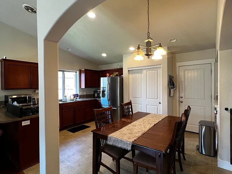 993 SW 25th Ln — Photo 8