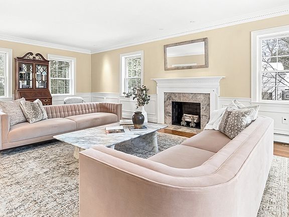 4th image of 65 Woodcliff Rd