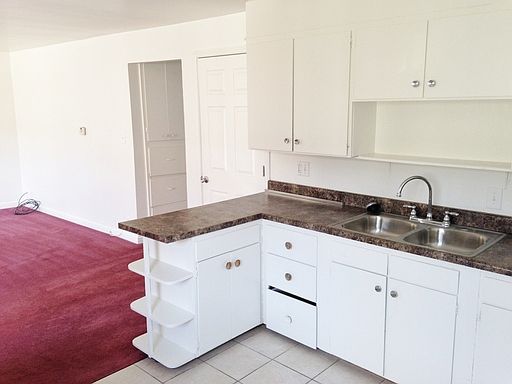 4th image of 253 E Crestone Ave #A-b