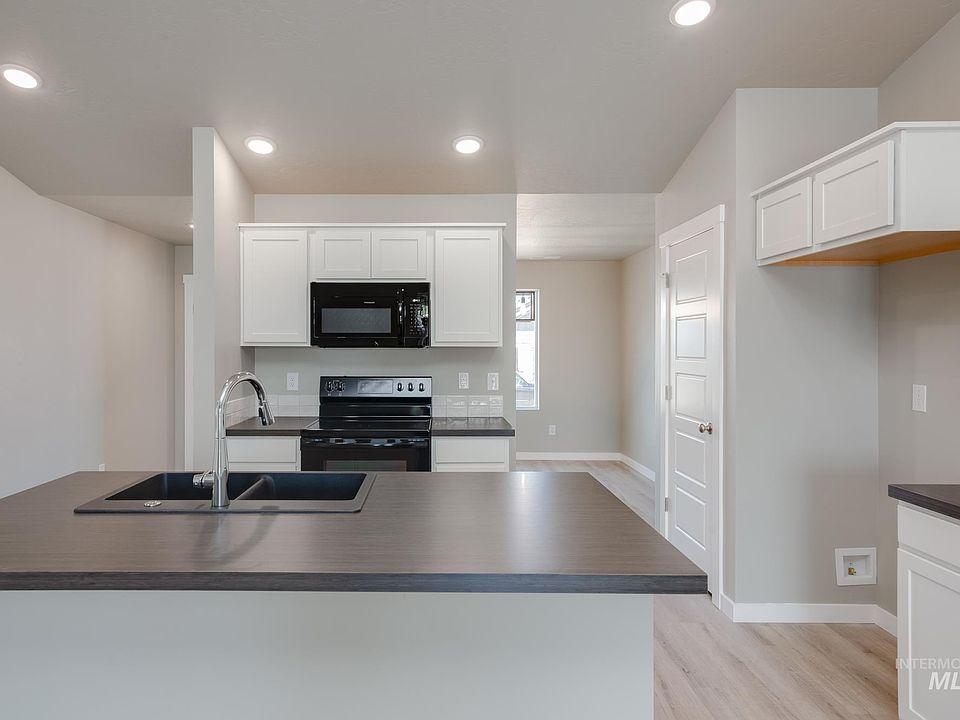 1st image of 5111 Malachite St