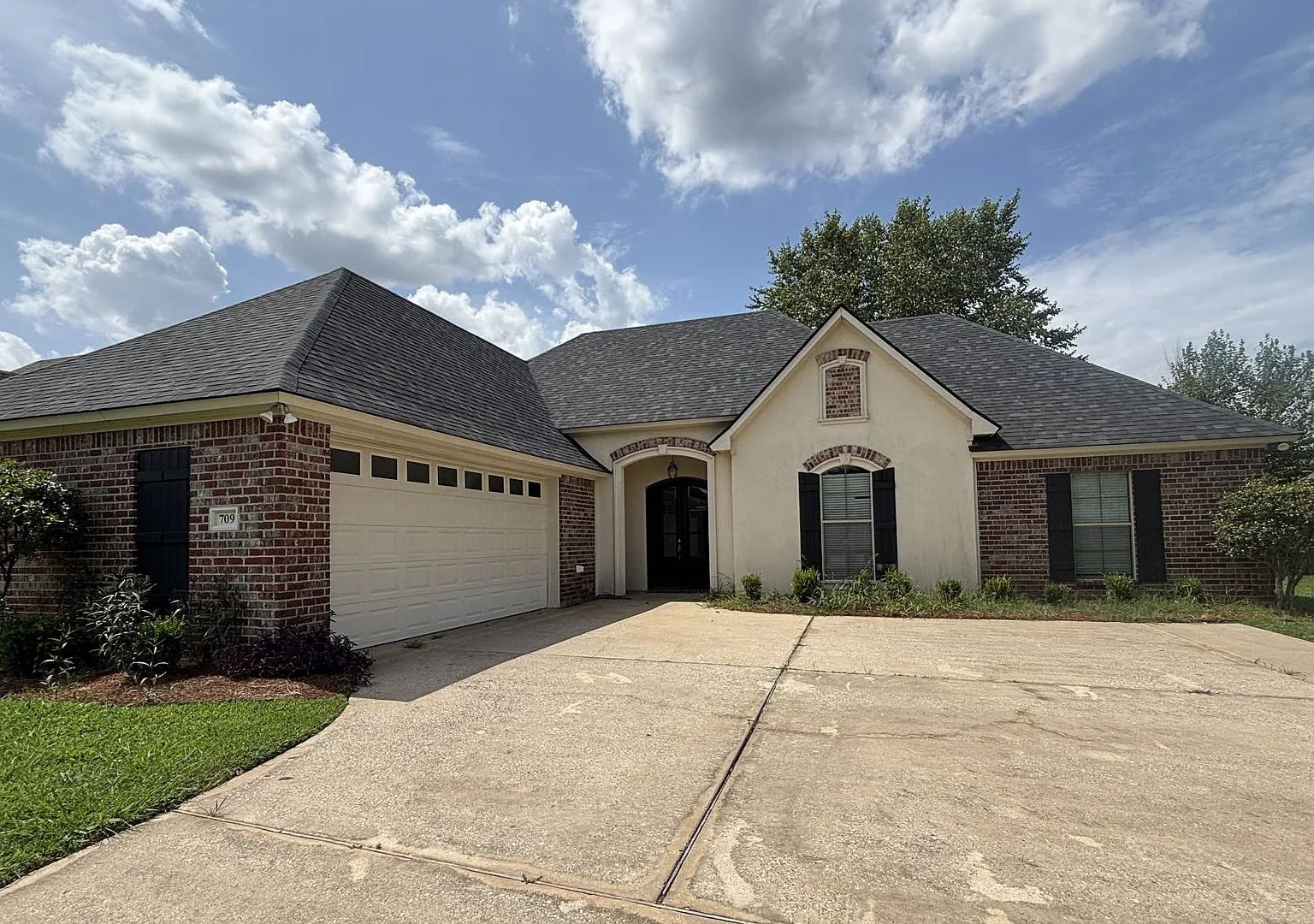 Gated Community Off Sligo Road In South Bossier (10 Miles From Barksdale Air Force Base) — Photo 1