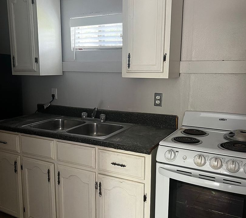 2nd image of 100 N Iowa Ave #1