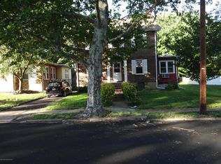 10 Lenox St, Edison, NJ 08817