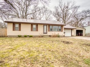 431 E Giles Rd, Muskegon, MI 49445