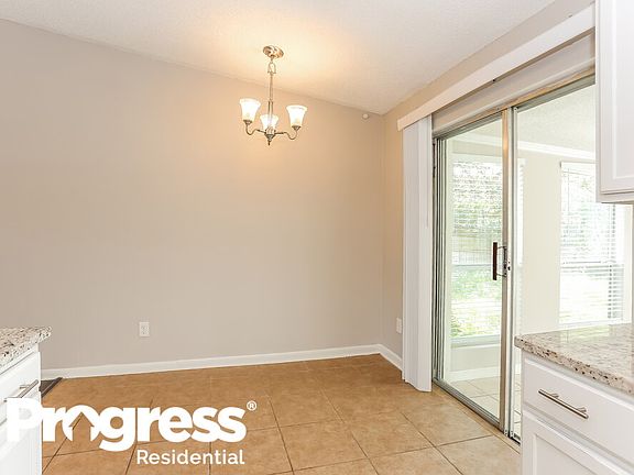 5th image of 7042 Prellie St