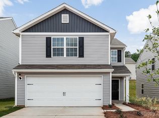 3007 Crescent Lake Ln, Charlotte, NC 28214