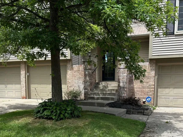 7014 Colonial Oaks Dr, Waterford, MI 48327