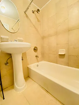 Rented by Capri Jet Realty Corp | media 7