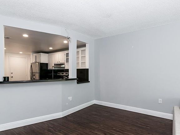 4th image of 1690 NE 191st St APT 212-1