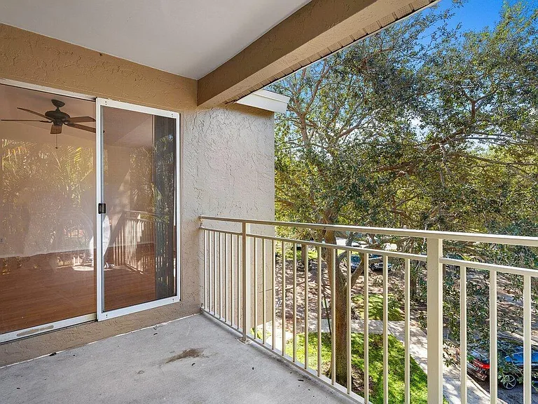 1825 Palm Cove Blvd #7-306 — Photo 22