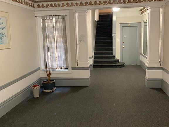 4th image of 1534 Clay St #1A