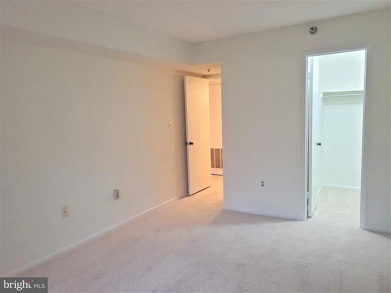15100 Interlachen Dr #4516 — Photo 19